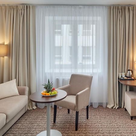 Hotel Atlas Benesov  Zewnętrze zdjęcie