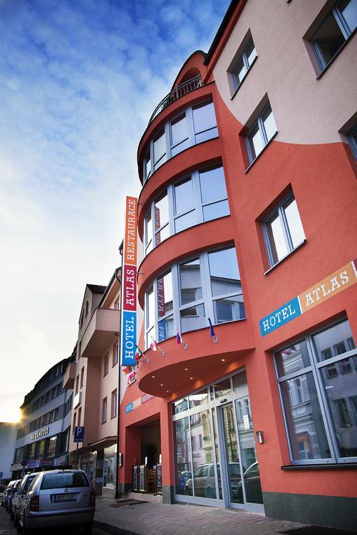 Hotel Atlas Benesov  Zewnętrze zdjęcie